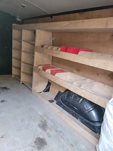 Shelved unit