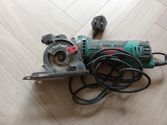 mini circular saw