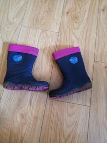 Girls wellies