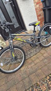 Kids youngster mtb mountain bike perfect condition