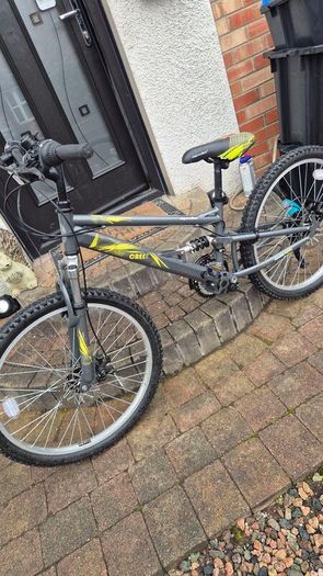 Kids youngster mtb mountain bike perfect condition