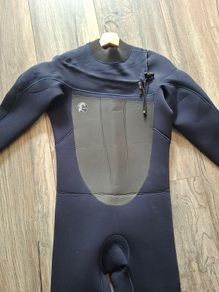 Wetsuit 5/4 mm Chest zipped size M