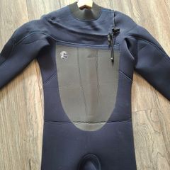 Wetsuit 5/4 mm Chest zipped size M