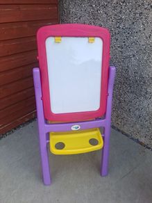 Kids Crayola easel set white/ black board