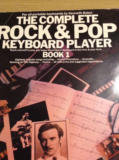 Play Rock and Pop on keyboards