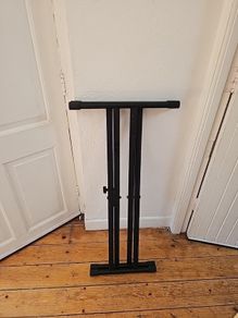 keyboard stands