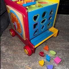 Activity Cube / Walker