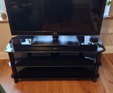 42" LG tv for sale