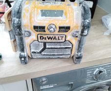 Dewalt radio