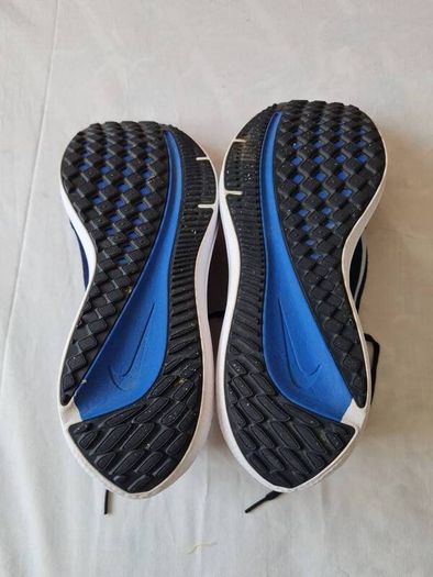 2023 nike winflow 10 high voltage blue Size 10.5 eu 45.5 In excellent condition