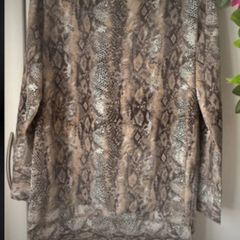 top savida animal print long tunic style top size 12