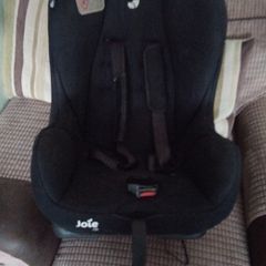child's car seat