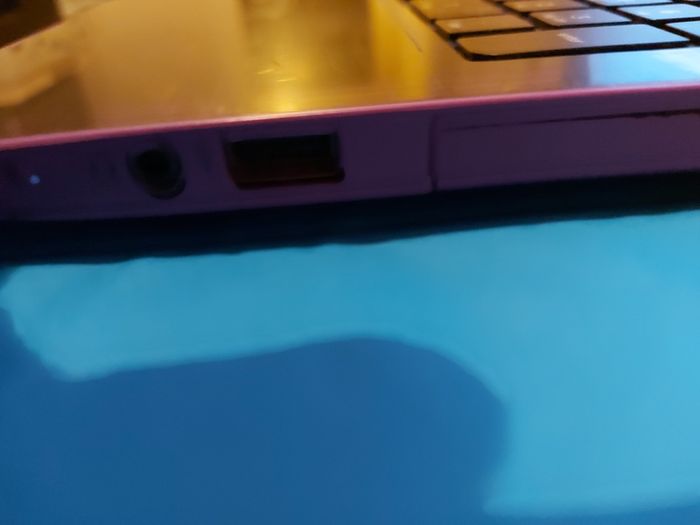 HP 15.6inch Laptop, purple colour, AMD A8-6410 APU 2.0GHz with AMD Radeon R5 Graphics, 4 GB Ram, almost 1 Terrabyte HDD, Windows 10,