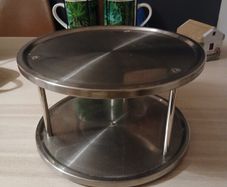 Spinning storage shelves