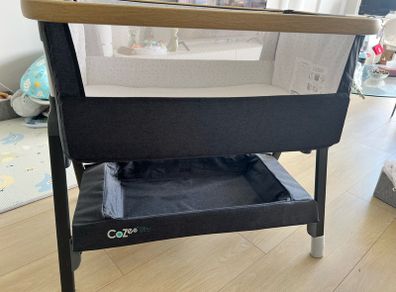 Cozee bedside crib with travel bag