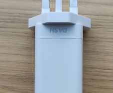 OnePlus Dash Charger 30W - cable not included