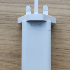 OnePlus Dash Charger 30W - cable not included