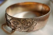 Antique Solid 1/20 9ct R.g. Rolled Gold Bangle With Safety Chain 50,4g