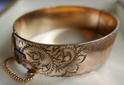 Antique Solid 1/20 9ct R.g. Rolled Gold Bangle With Safety Chain 50,4g