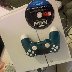 PS4 with 1 controller and 1 game 500gb