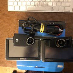 2 x Garmin nuvi