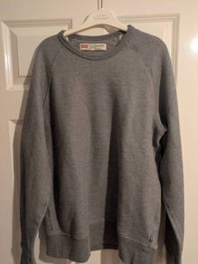 Levi's sweater