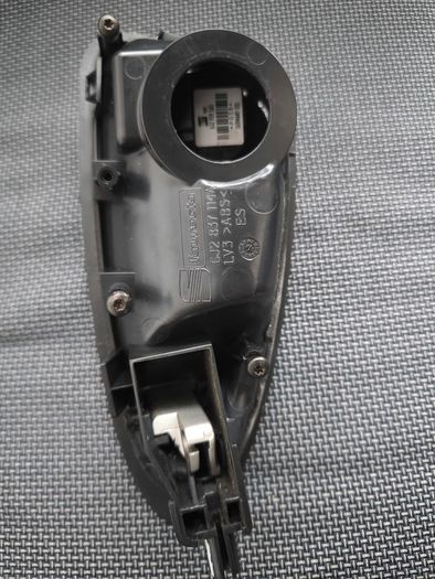 Door Handle Seat Ibiza 6J Driver Side RHD 6J2837114A Description: Genuine Seat Ibiza 6J interior door handle Part number: 6J2 837 114 A Removed from a 2012 Seat Ibiza For right-hand drive vehicles Right driver side Includes mirror adjustment switch surrou