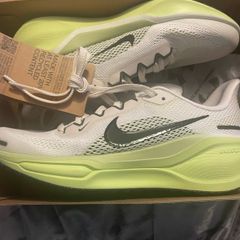 womens Nike trainers