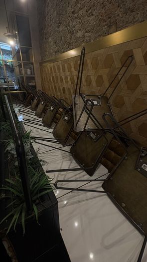 FREE Restaurant Tables and Chairs (URGENT CLEAR OUT)