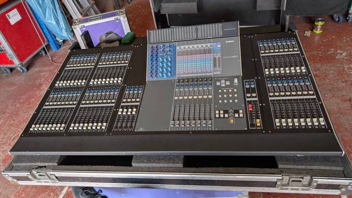 Yamaha M7CL-48 Digital Mixing Console