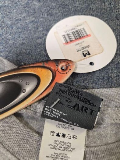 Y2K Oakley T-Shirt with Tags