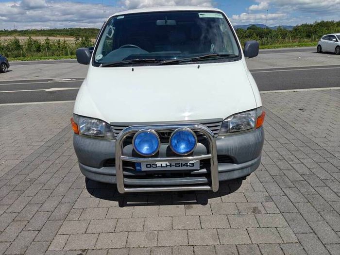 2003 Toyota hiace