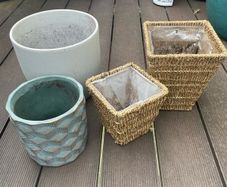 4 pots