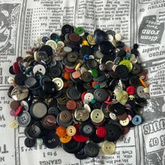 Lot of Buttons around 700 in Total
