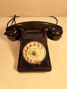 French PTT U43 Bakalite Telephone