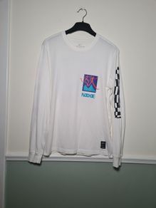 Mens Nike Dri Fit Air Chaz Bundick Long Sleeve T Shirt Size Medium White