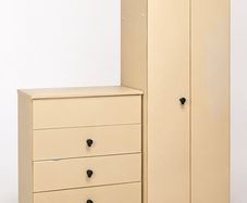Good quality drawers and wardrobe
