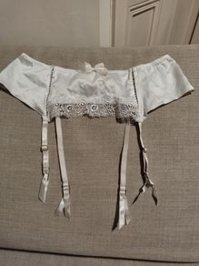 Sexy white belt suspender