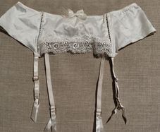 Sexy white belt suspender