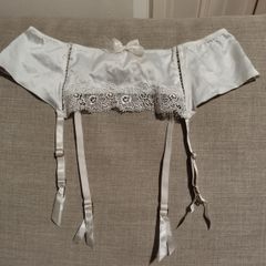 Sexy white belt suspender