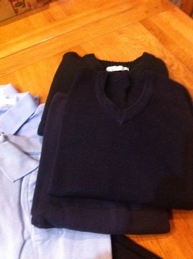 Boys blue school uniform, trousers, 2 shirts, 2 jumpers. Age 4-5.