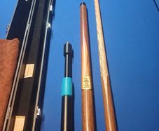 Quality 4 piece Ash cue with Case
