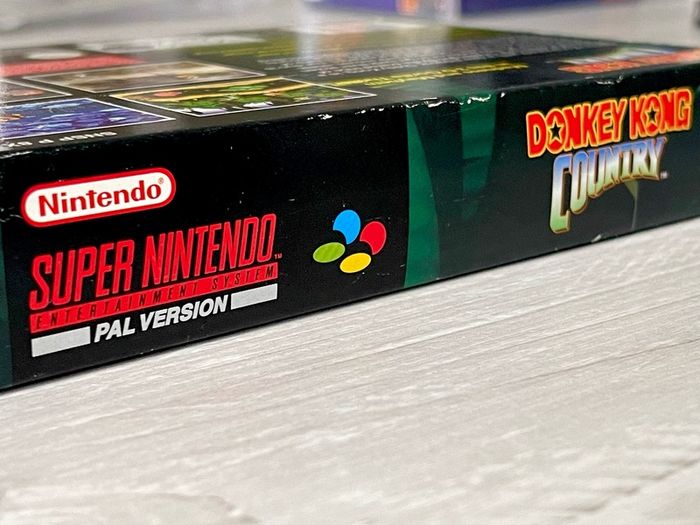 SNES Donkey Kong Country Boxed with Go Ape CD