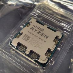 AMD Ryzen 7 7800X3D Processor
