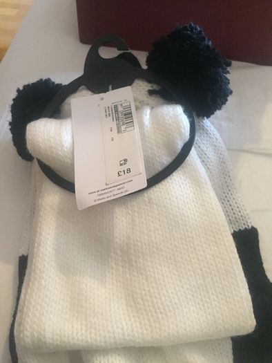 M & S Kids hat, scarf & mittens set .