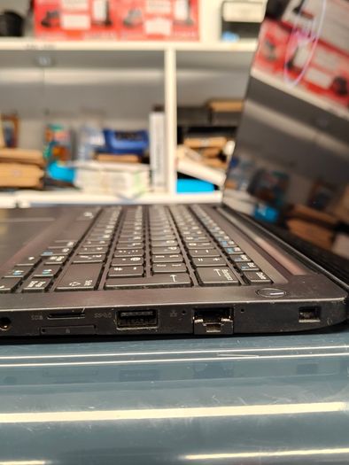 Dell Latitude 7280 i7 6600U 2.8GHz 16GB 512GB SSD Windows 11 Pro 12.5" (Touch Screen)