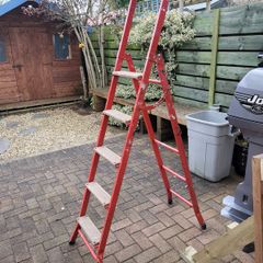 Step ladder