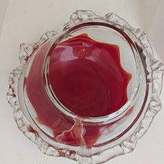 Decorative glass bowl