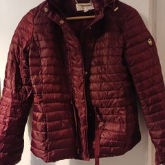 Michael Kors packable jacket in great condition. Size: XS