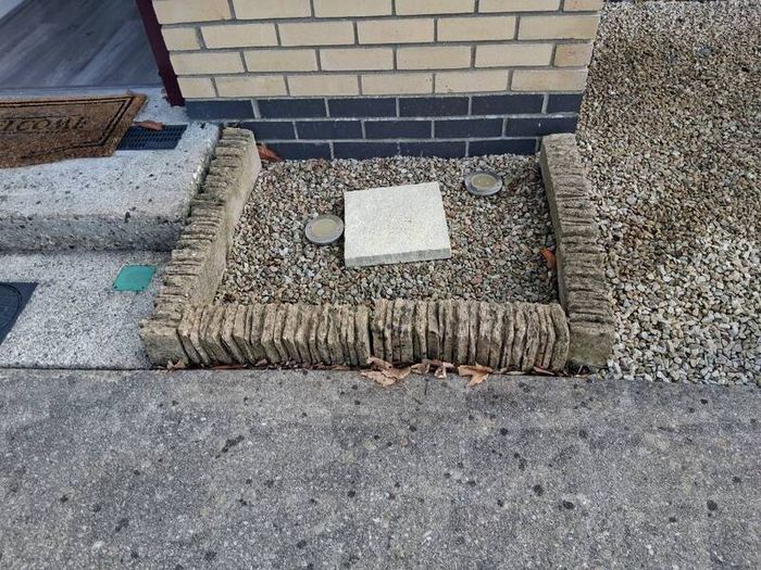 Rockery stones